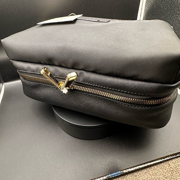 NWT Ted Baker Fluffy Toiletry Bag with floral interior - Picture 7 of 8